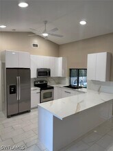 1325 SW 28th St in Cape Coral, FL - Building Photo - Building Photo