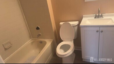 2015 Aspen Dr in Plainsboro, NJ - Building Photo - Building Photo