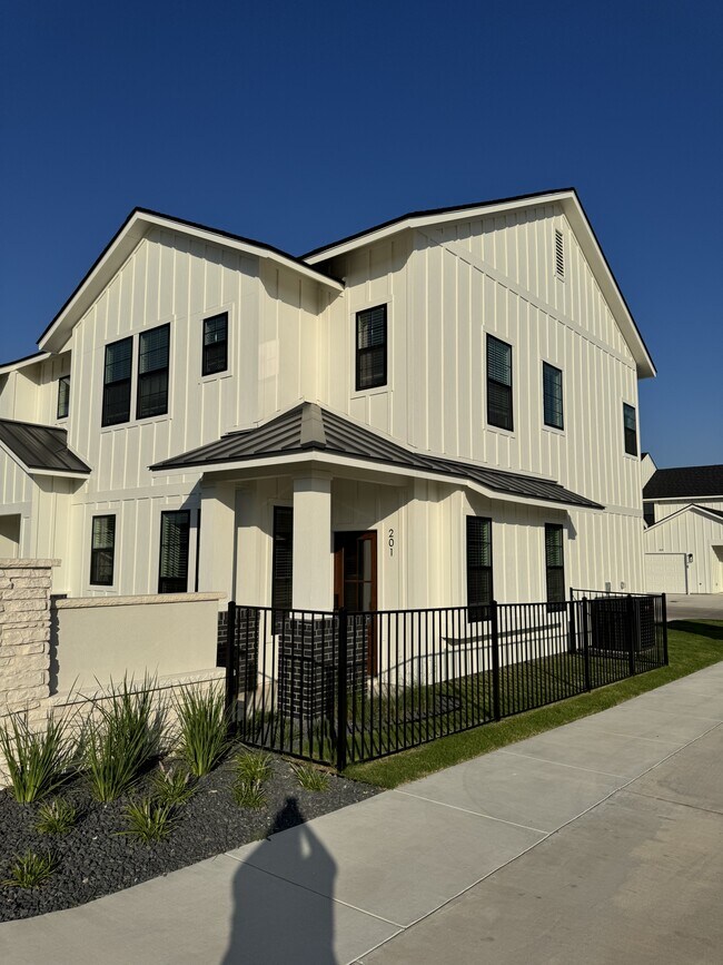 property at 5811 S 31st St