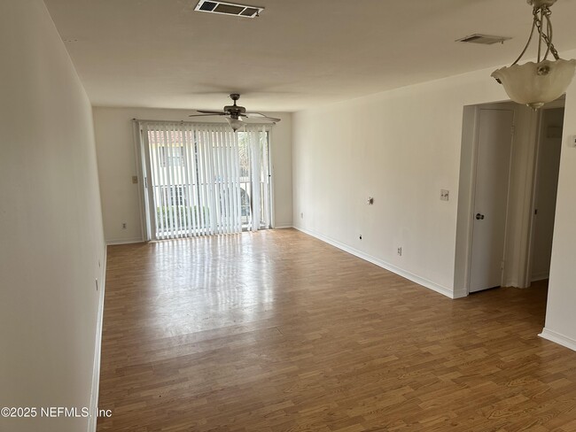 1647 El Camino Rd in Jacksonville, FL - Building Photo - Building Photo