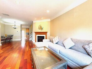 70 Osprey Ct in Secaucus, NJ - Building Photo - Building Photo