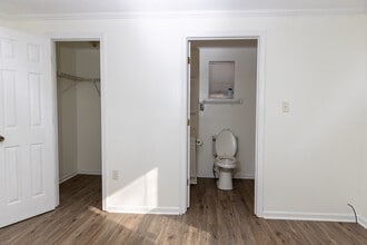 2107 Brown St in Dothan, AL - Building Photo - Building Photo