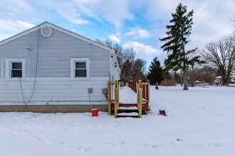 3083 Ready Rd in South Rockwood, MI - Building Photo - Building Photo