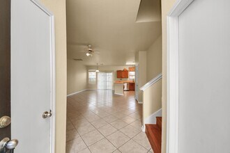 8106 Montague Manor Ln in Houston, TX - Building Photo - Building Photo