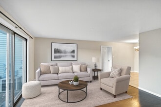 1321 Yarmouth Ct in Schaumburg, IL - Building Photo - Building Photo