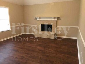 6577 Cross Oak Dr in Memphis, TN - Building Photo - Building Photo