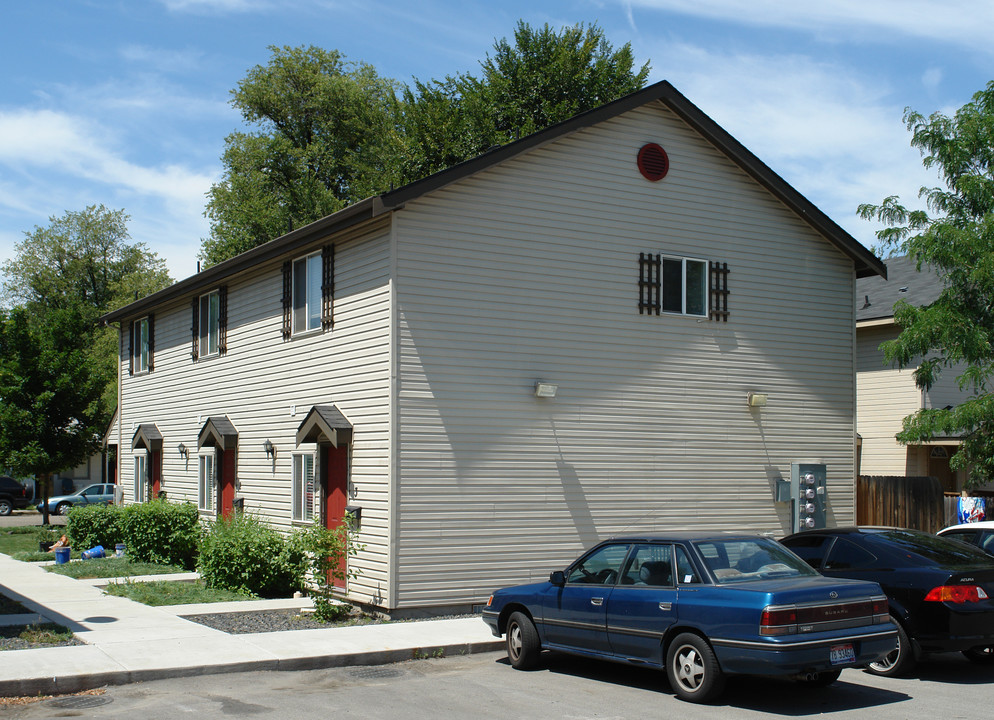 Stone-Fly Villa in Boise, ID - Building Photo