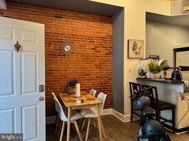 1110 S Potomac St in Baltimore, MD - Building Photo