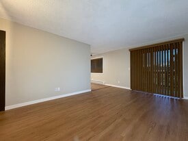 22819 15th Ave SE, Unit 3 in Bothell, WA - Building Photo