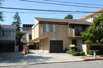 1233 Capuchino Ave in Burlingame, CA - Building Photo - Building Photo