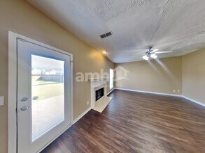 5608 Hickory Park Dr in Antioch, TN - Building Photo - Building Photo