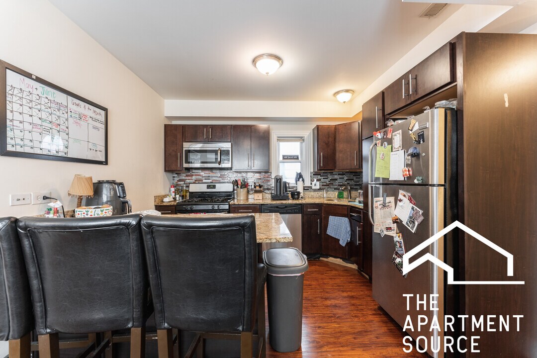 3047 N Kimball Ave, Unit 3 in Chicago, IL - Building Photo