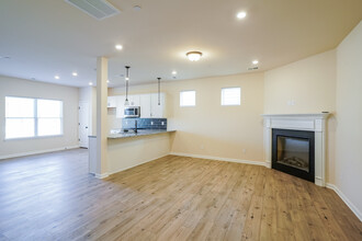 227 Emmett Dr in White House, TN - Building Photo - Building Photo