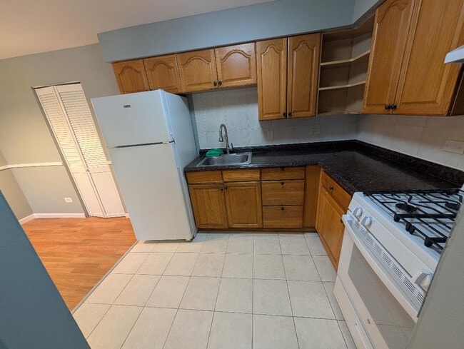 5858 W 87th St in Burbank, IL - Building Photo - Building Photo