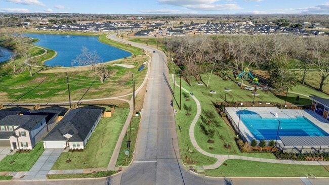 7902 Marconi Corsco Dr in Richmond, TX - Building Photo - Building Photo