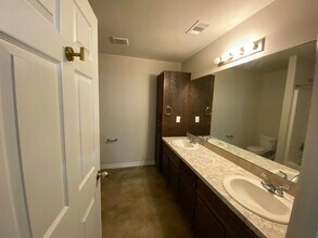 1203 Wales Dr in Killeen, TX - Building Photo - Building Photo