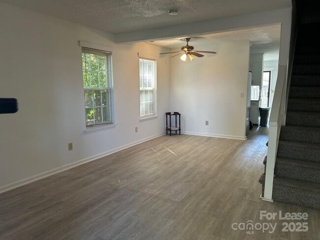 10702 Blue Heron Dr in Charlotte, NC - Building Photo - Building Photo