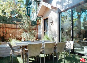115 Park Pl in Los Angeles, CA - Building Photo - Building Photo
