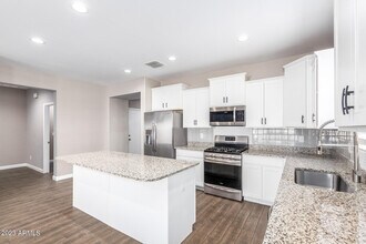 29426 W Weldon Ave in Buckeye, AZ - Building Photo - Building Photo