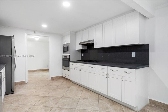 8645 SW 128th St in Miami, FL - Building Photo - Building Photo