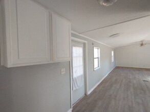 5094 Red Barn Rd in Milton, FL - Foto de edificio - Building Photo