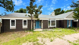 5330 Miranda Rd in Colorado Springs, CO - Building Photo