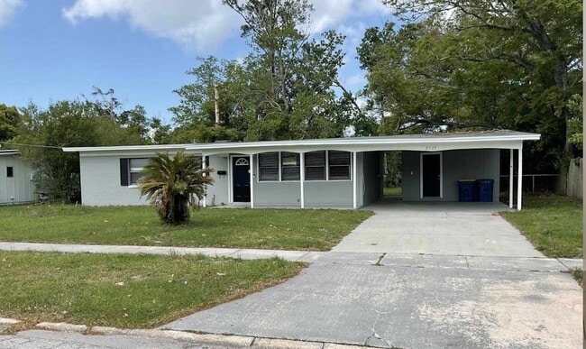 property at 8526 Bengalin Ave