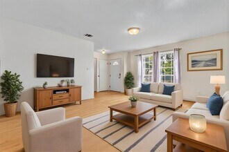 722 Wales Way in Austin, TX - Building Photo - Building Photo