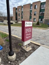 1931 Prairie Square in Schaumburg, IL - Building Photo - Building Photo