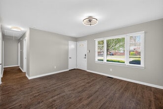 1994 Brynell Dr in Lexington, KY - Building Photo - Building Photo