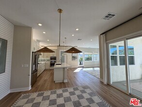 406 Clipper in Irvine, CA - Building Photo - Building Photo