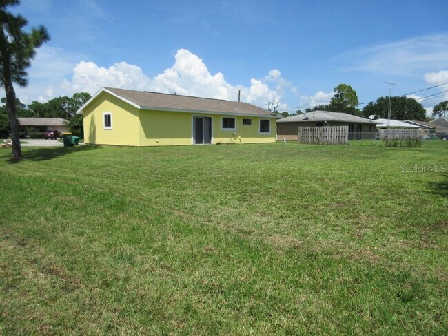 23289 Olean Blvd in Port Charlotte, FL - Building Photo - Building Photo