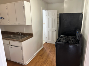 1619 5th Ave, Unit A in Leavenworth, KS - Building Photo - Building Photo