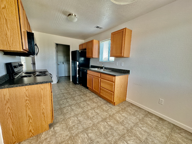 208 Hunters Way in Cheyenne, WY - Building Photo - Building Photo