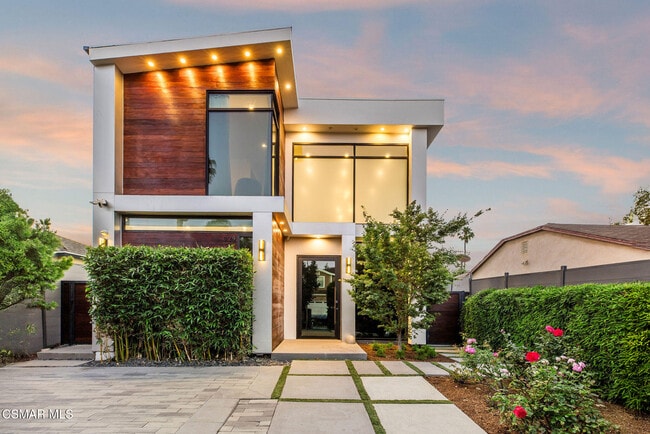 property at 829 Flower Ave