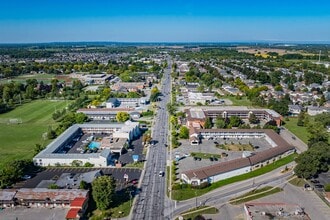 7800 Lundy's Ln in Niagara Falls, ON - Building Photo - Building Photo