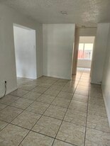 2100 NW 28th St, Unit #2 in Miami, FL - Building Photo