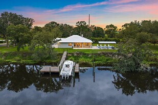 12955 SW Kanner Hwy in Indiantown, FL - Building Photo