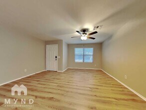 11529 W Flores Dr in El Mirage, AZ - Foto de edificio - Building Photo