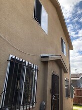 8923 Menlo Ave in Los Angeles, CA - Building Photo - Building Photo