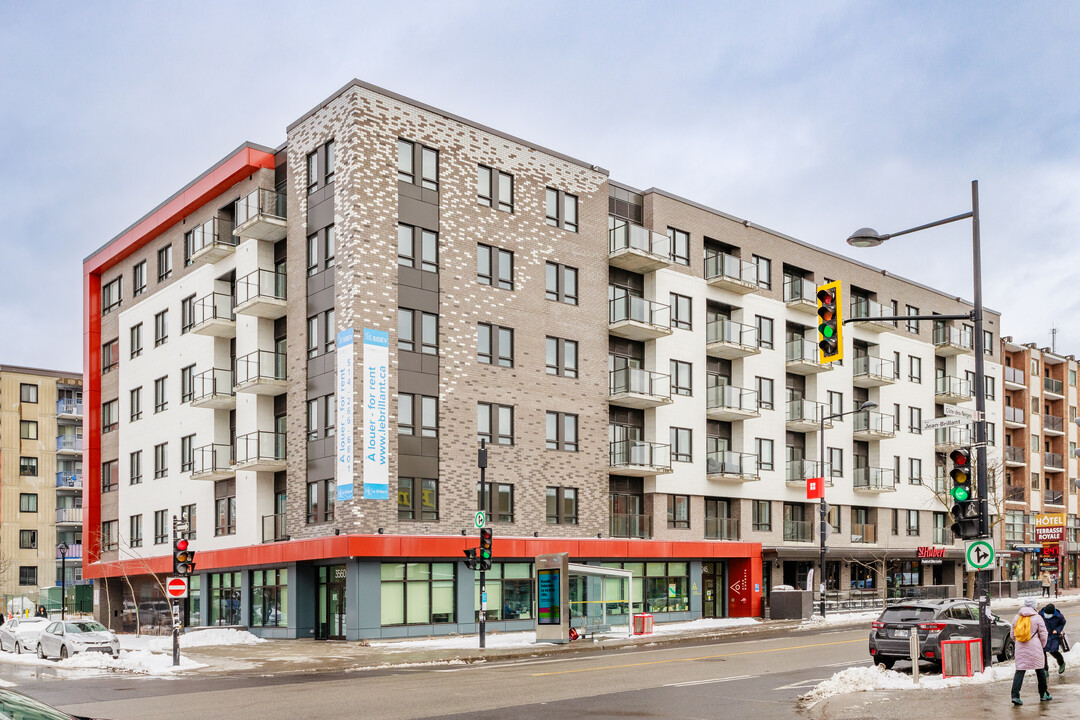 5245 De La Côte-Des-Neiges Ch in Montréal, QC - Building Photo