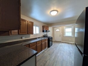 1513 Dean Ave in Des Moines, IA - Building Photo - Building Photo