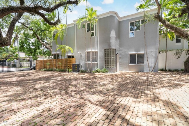 property at 3117 Mary St