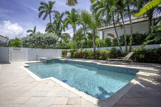 1003 Seagate Dr in Delray Beach, FL - Building Photo - Building Photo