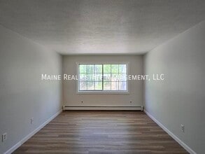 20 Tall Pines Dr in Lewiston, ME - Building Photo - Building Photo
