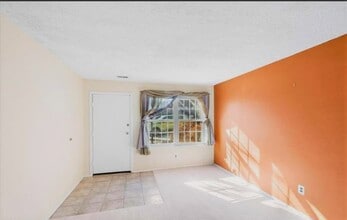 68 Park Vallei Ln in Brookhaven, PA - Building Photo - Building Photo