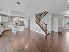 9073 Degler Ln in Chanhassen, MN - Building Photo - Building Photo