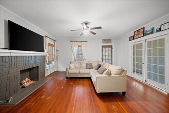 1104 N 8th Ave in Laurel, MS - Foto de edificio - Building Photo