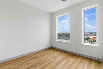 1002 Tremont St, Unit 1115 in Boston, MA - Building Photo - Building Photo