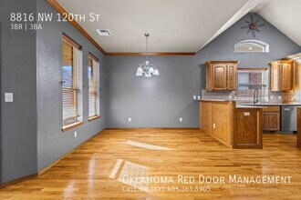 8816 NW 120th St in Oklahoma City, OK - Building Photo - Building Photo